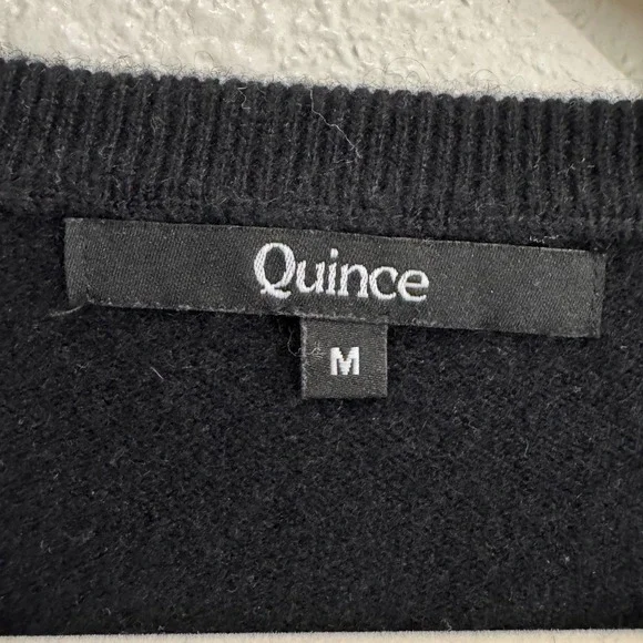 Quince Womens Black 100% Cashmere Ruched Side Crew Neck Sweater Size M Minimal - Picture 3 of 10